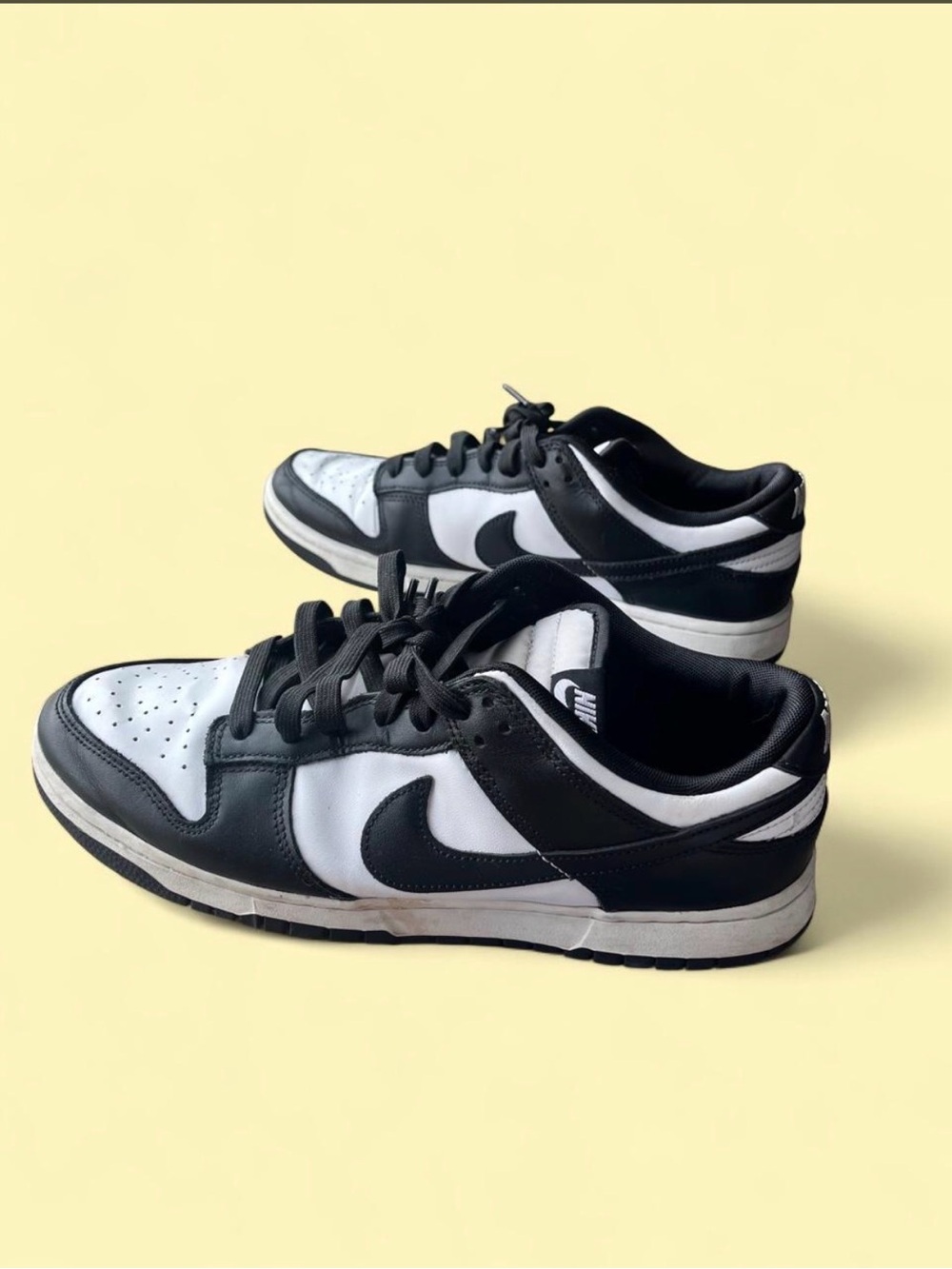 Nike Men’s Black and White Low-Top Sneakers - Swoosh Design